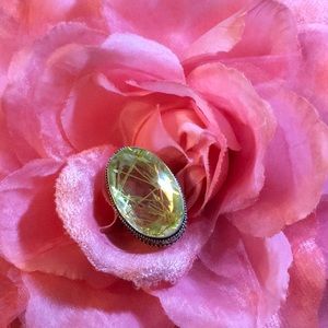 Gorgeous Sparkly Cocktail Ring w/ Golden Threads